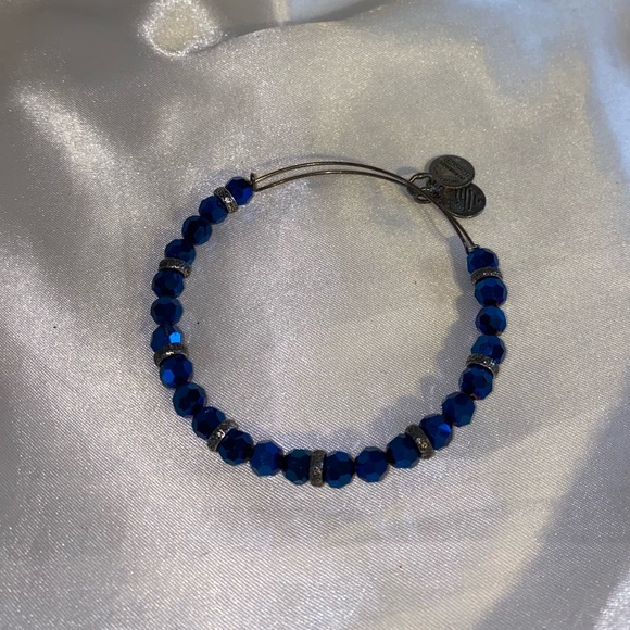 💙Alex and Ani Blue Crystal Silver Bracelet💙 - Picture 5 of 8